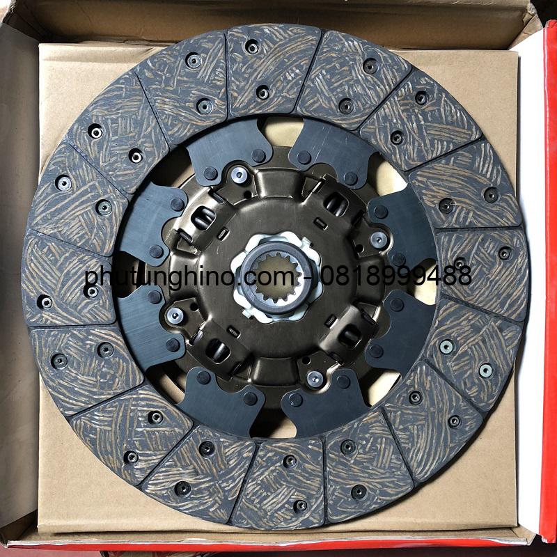 Lá Côn Hino 300-500: Linh Hồn của Hệ Thống Truyền Động 1 Lá côn hino