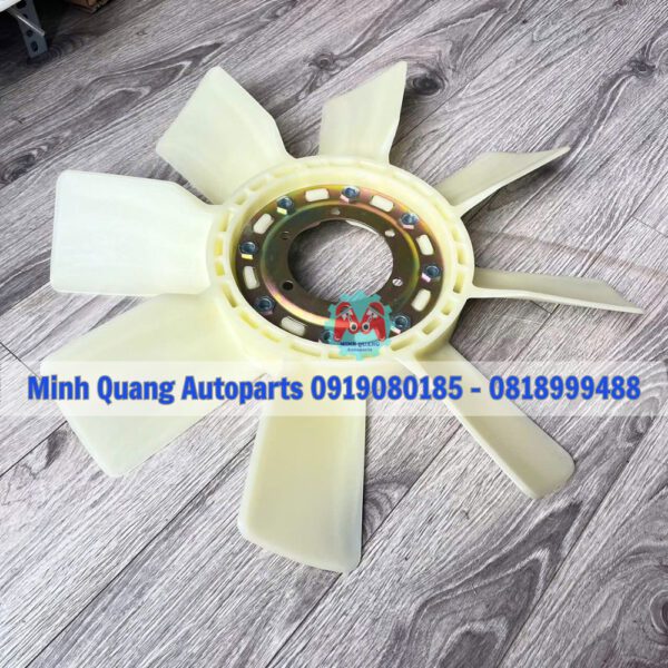 Cánh quạt làm mát Hino 500 FG FL J08C J08E