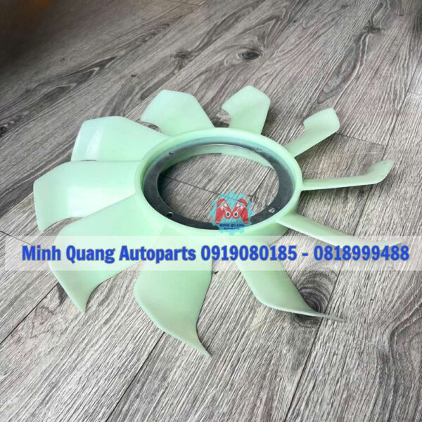 Cánh quạt làm mát Hino 300 N04C