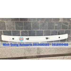 Ốp cản trước Hino