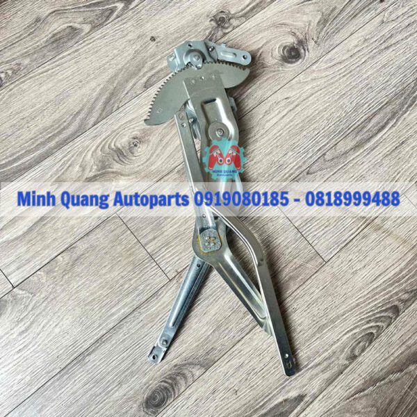 Compa nâng hạ kinh Hino 500